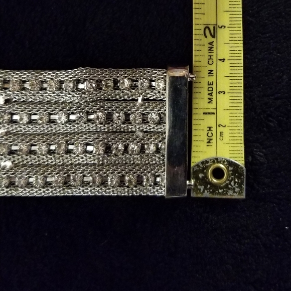 Magnetic silver cuff bracelet - Picture 3 of 8